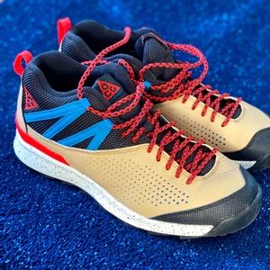 NIKE ACG OKWAHN II HIKING TRAIL SHOES